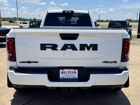 New 2026 RAM 3500 Lone Star AWD/4WD image 9