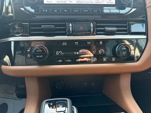 Used 2025 Nissan Pathfinder Platinum w/ Cargo Package image 21