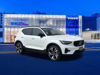 New 2026 Volvo XC40 B5 Plus w/ Protection Package Premier video 1