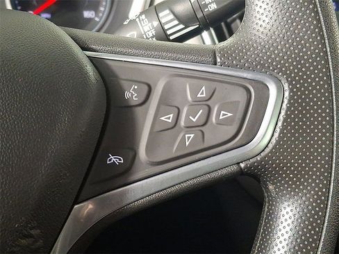 Used 2022 Chevrolet Equinox LT w/ LPO, Floor Liner Package image 22