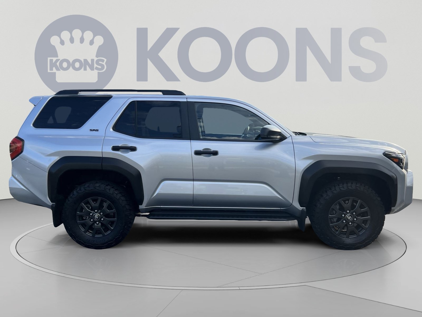 Used 2025 Toyota 4Runner SR5 AWD/4WD image 8