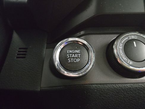 Used 2021 Toyota Tacoma TRD Sport image 25