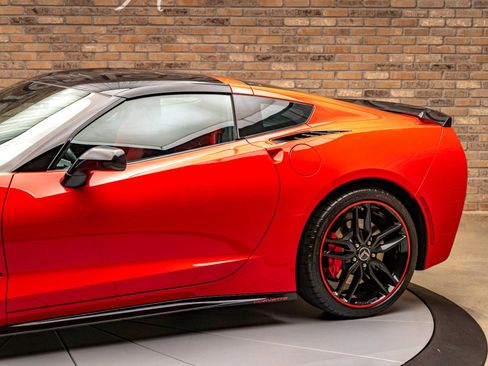 Used 2015 Chevrolet Corvette Stingray Coupe w/ 2LT Preferred Equipment Group image 12