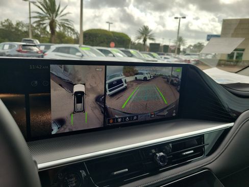 New 2026 INFINITI QX80 Luxe image 21