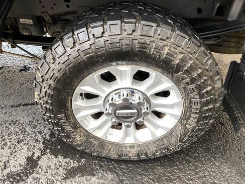 Used 2020 Ford F250 XLT image 40