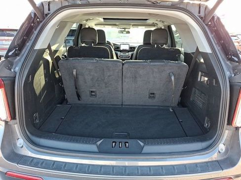 Certified 2022 Ford Explorer XLT w/ Equipment Group 202A image 31