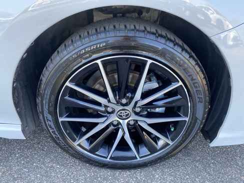 Used 2024 Toyota Camry SE image 18