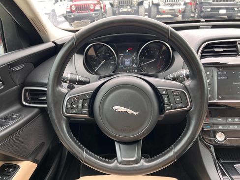 Used 2017 Jaguar XE Premium AWD/4WD image 26