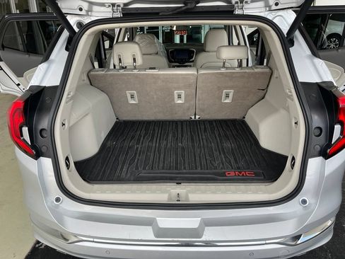 Used 2020 GMC Terrain Denali w/ Denali Premium Package AWD/4WD image 22