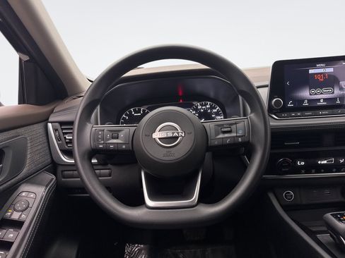Used 2023 Nissan Rogue SV AWD/4WD image 12