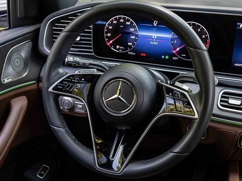 Used 2024 Mercedes-Benz GLE 350 4MATIC image 10