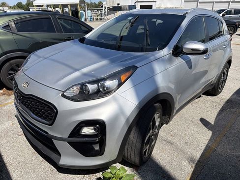 Used 2021 Kia Sportage EX FWD image 2