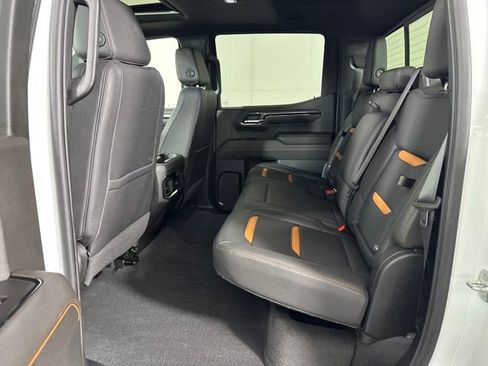 Used 2022 GMC Sierra 1500 AT4 w/ AT4 Premium Package image 26