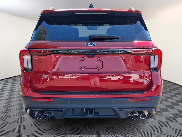 Certified 2025 Ford Explorer ST AWD/4WD image 5