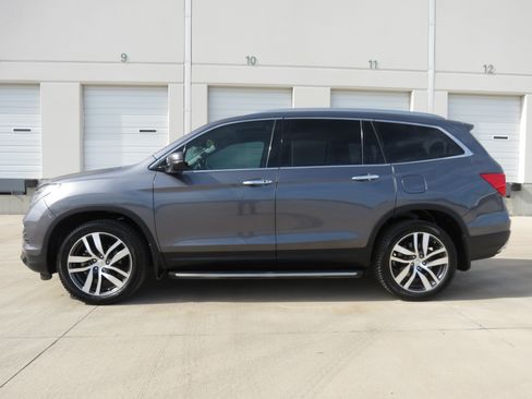 Used 2016 Honda Pilot Touring image 5