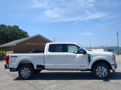 New 2026 Ford F250 Lariat w/ Lariat Ultimate Package image 2