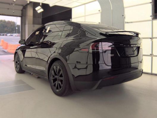 Used 2024 Tesla Model X AWD/4WD image 2