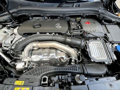 Used 2025 Mercedes-Benz GLA 250 4MATIC image 9