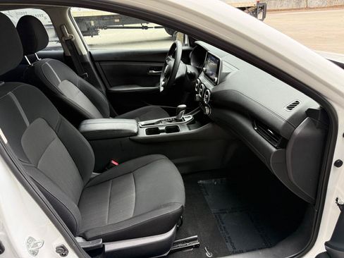 Used 2024 Nissan Sentra SV FWD image 15