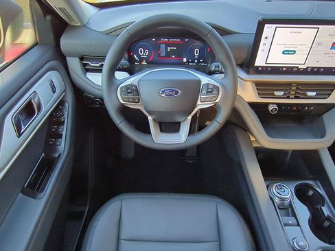 New 2026 Ford Explorer Active w/ Active Comfort Package image 16