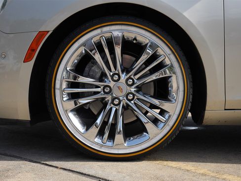 Used 2015 Cadillac XTS Luxury w/ Driver Awareness Package image 29