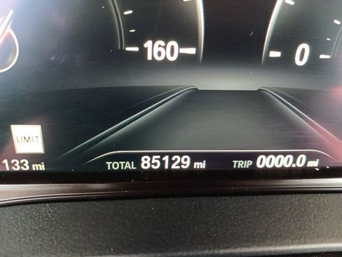 Used 2019 BMW 530i w/ Convenience Package RWD image 19