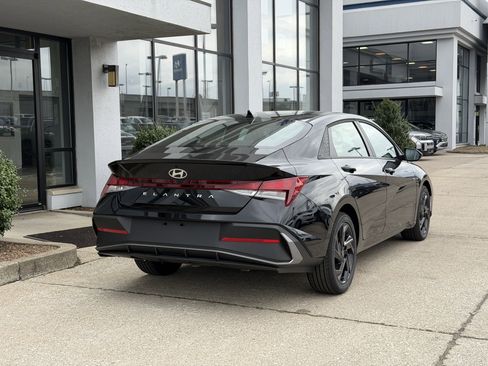 New 2026 Hyundai Elantra Sport FWD image 5