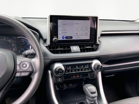 Used 2024 Toyota RAV4 XLE image 9