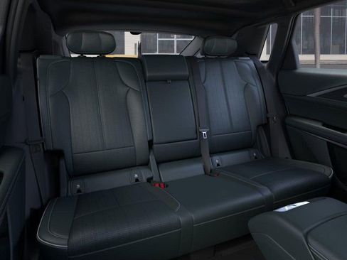 New 2025 Cadillac Lyriq Luxury w/ Nappa Leather Package image 17