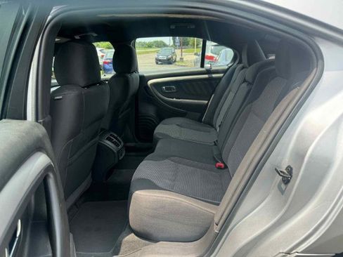 Used 2016 Ford Taurus SEL FWD image 12
