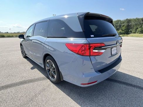 Used 2024 Honda Odyssey Elite image 16
