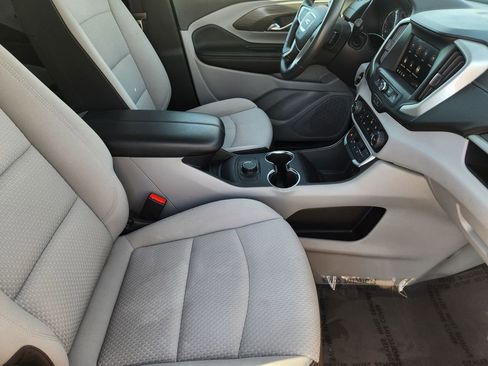 Used 2024 GMC Terrain SLE image 15