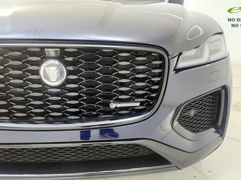 Used 2025 Jaguar F-PACE R-Dynamic S AWD/4WD image 25