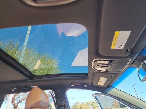 Used 2019 Kia Sorento SX image 33