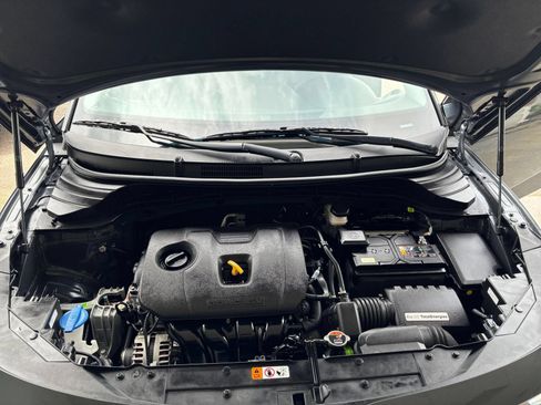 Used 2025 Kia Soul LX w/ LX Technology Package FWD image 30