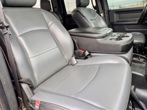 Used 2022 RAM 2500 Tradesman w/ Chrome Appearance Group image 13