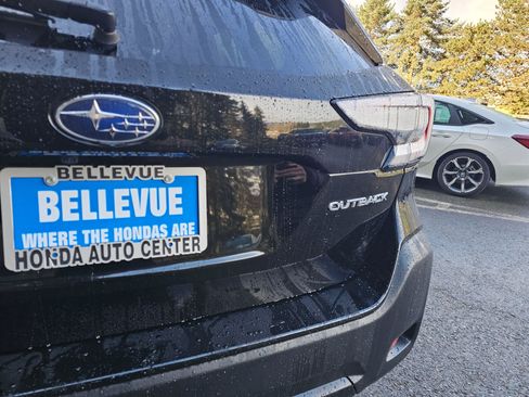 Used 2023 Subaru Outback Premium image 16