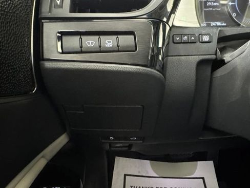 Used 2025 Lexus ES 350 w/ Luxury Package FWD image 20