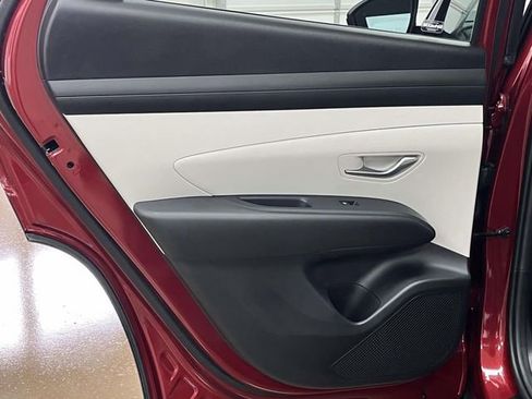 Certified 2025 Hyundai Tucson SEL image 16