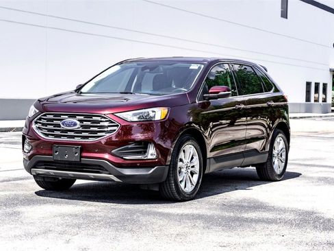 Used 2024 Ford Edge Titanium image 9
