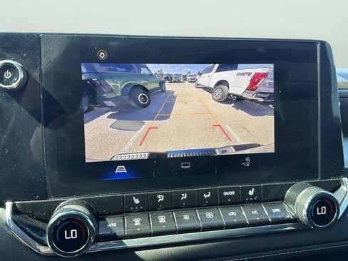 Used 2023 Chevrolet Colorado LT w/ LT Convenience Package II image 19