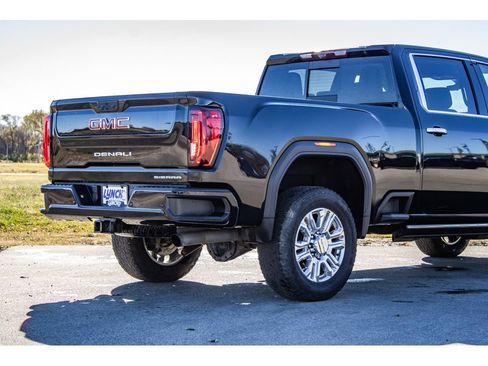 Used 2023 GMC Sierra 2500 Denali w/ Denali Ultimate Package image 18