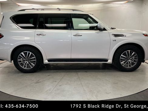 Used 2022 Nissan Armada SL w/ Captain's Chairs Package AWD/4WD image 6