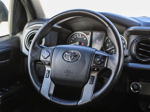 Certified 2020 Toyota Tacoma TRD Sport image 16