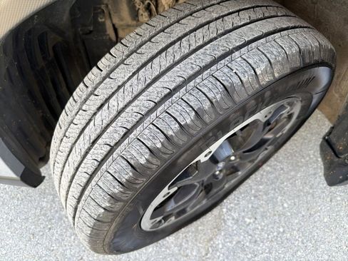 Used 2021 Subaru Crosstrek 2.0i Premium image 35