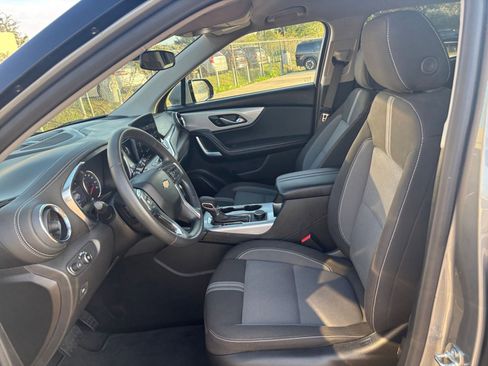 Used 2025 Chevrolet Blazer LT image 27