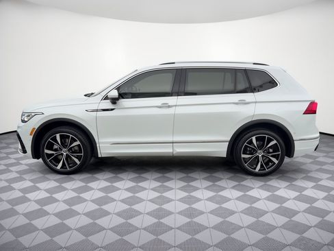 Used 2023 Volkswagen Tiguan SEL R-Line AWD/4WD image 2