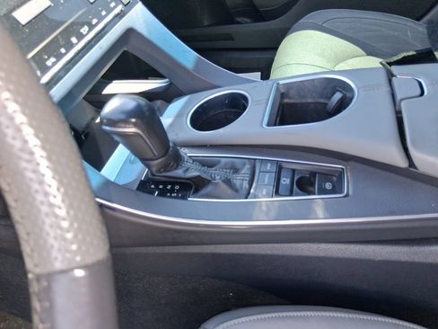 Used 2019 Toyota Avalon Limited FWD image 12