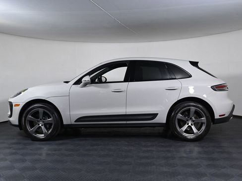 Certified 2023 Porsche Macan AWD/4WD image 2
