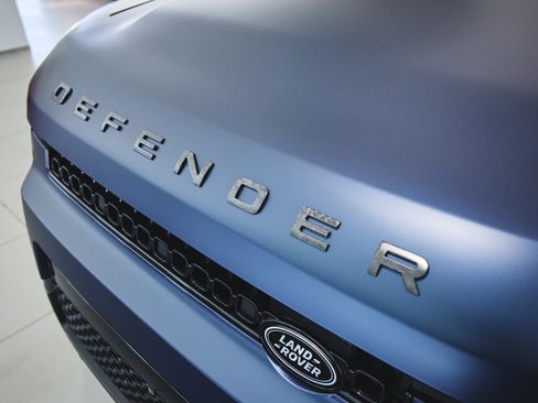Used 2026 Land Rover Defender 110 OCTA AWD/4WD image 29